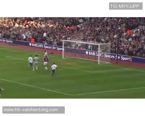 足球文化的魅力与影响力探讨：从球场到社会的深远联系